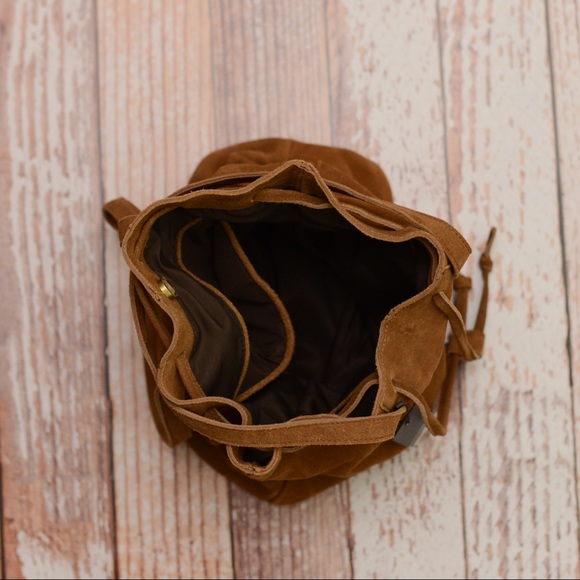 Real suede brown cinch shoulder bag NWT - Picture 2 of 4