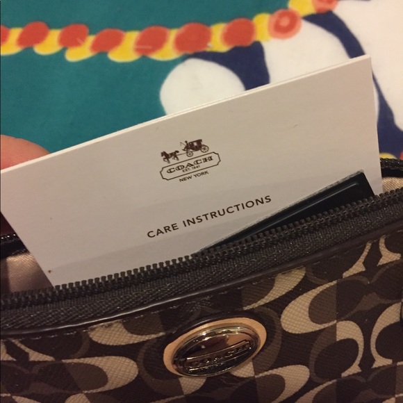 Coach Wristlet Never Used - Given To Me As Gift - Picture 5 of 5