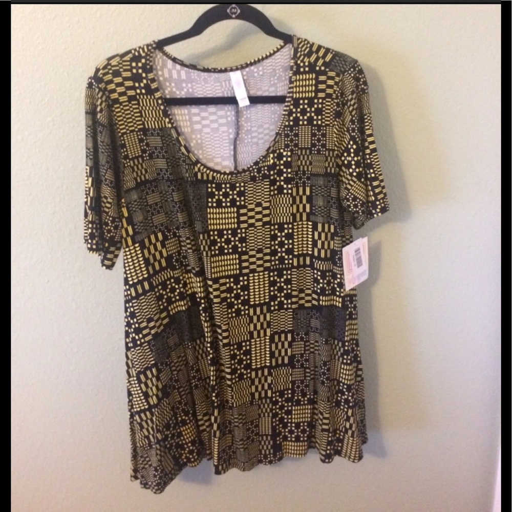 Lularoe M perfect t