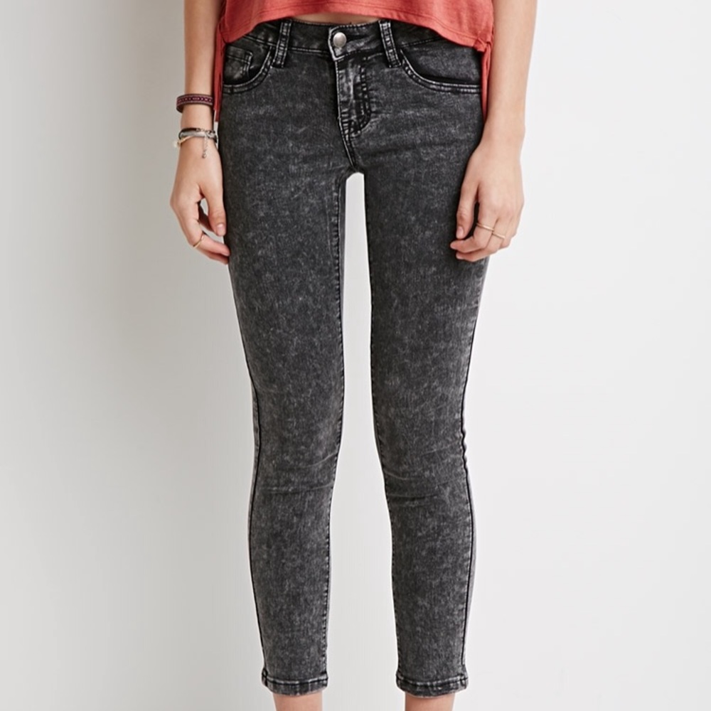 Forever 21 Ankle Jeans