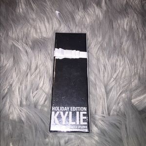 Kylie Cosmetic lip kit.