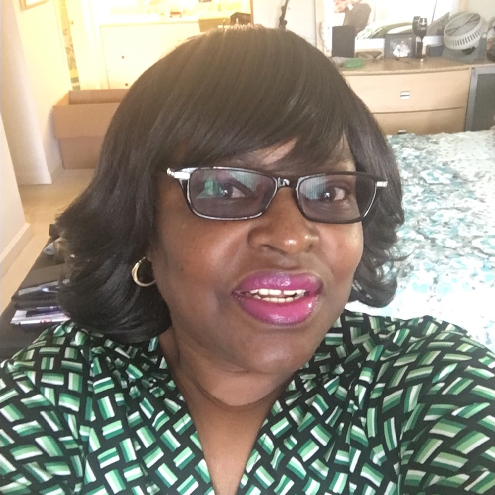 Meet your Posher, Diane