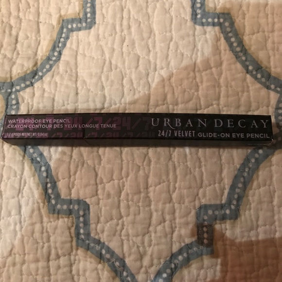 NIB Makeup Bundle - Picture 5 of 6