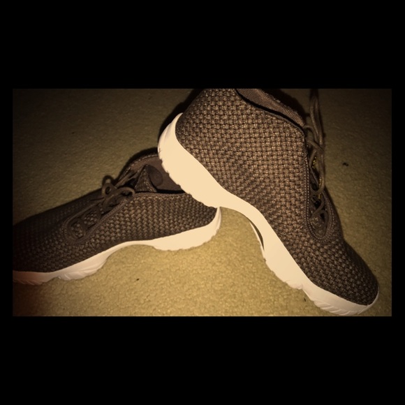 Futures - Picture 1 of 1