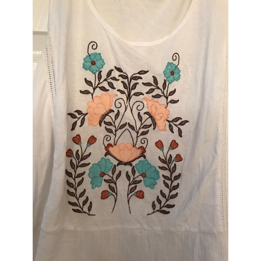 Element Embroidered Tank - Picture 2 of 3