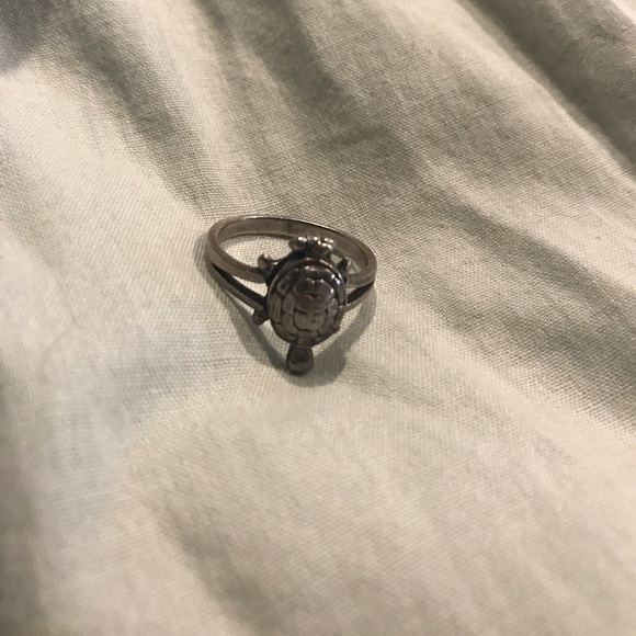 Sterling Silver Turtle Ring - Picture 2 of 5