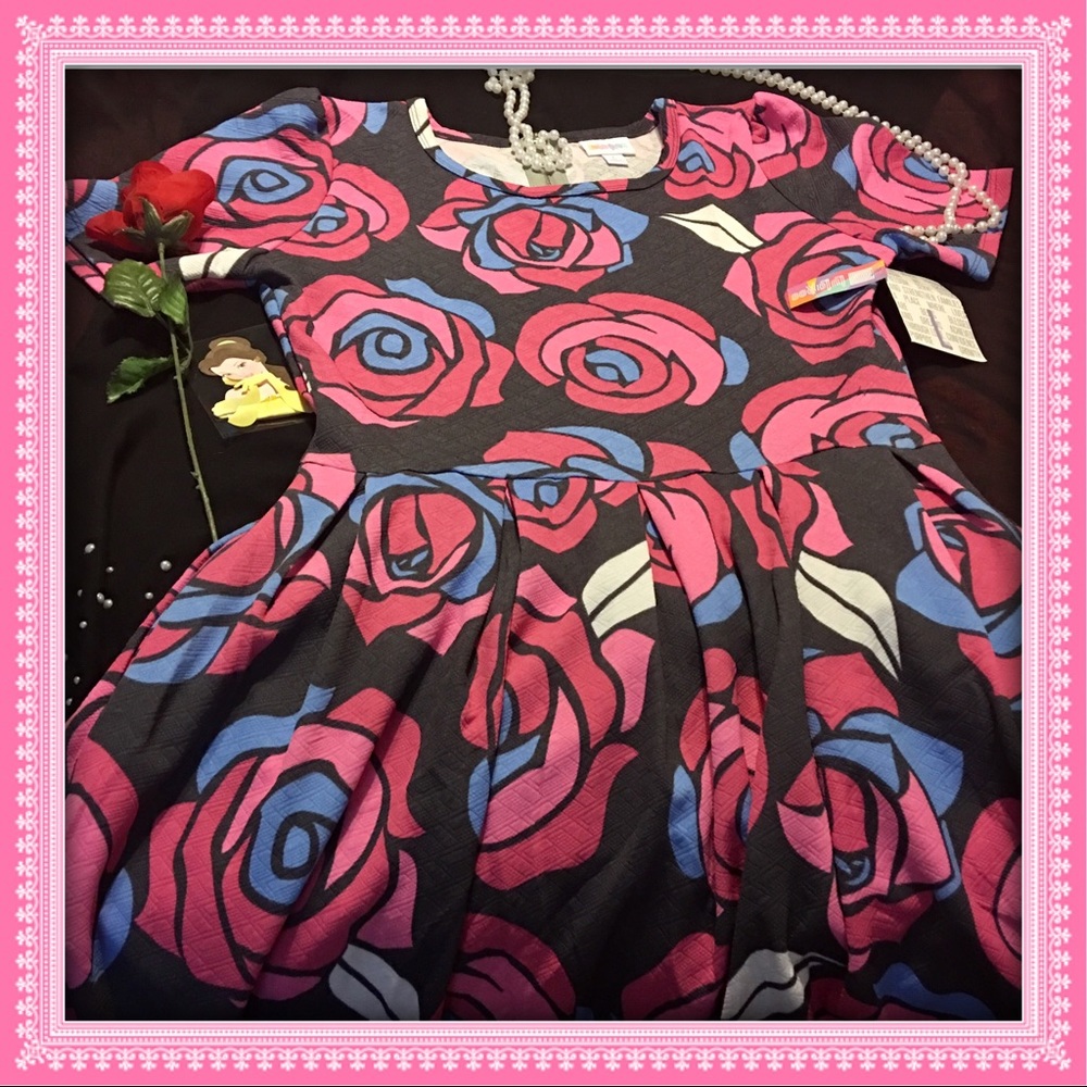 LuLaRoe Black Amelia w/pink Disney roses NWT