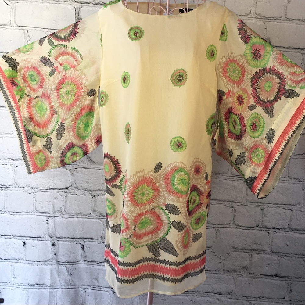 Bat Wing Sleeve Floral Ark & Co. Dress Size Medium