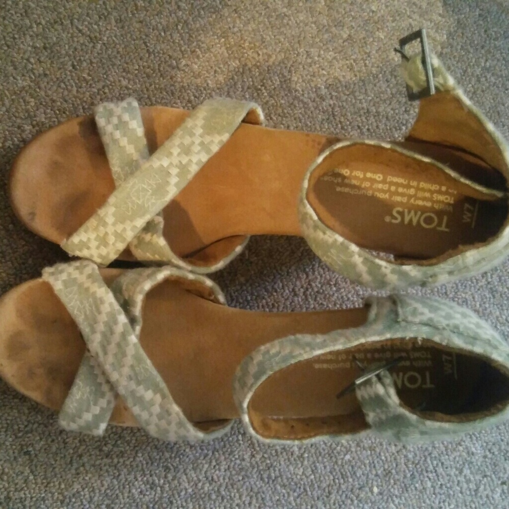Tom wedges