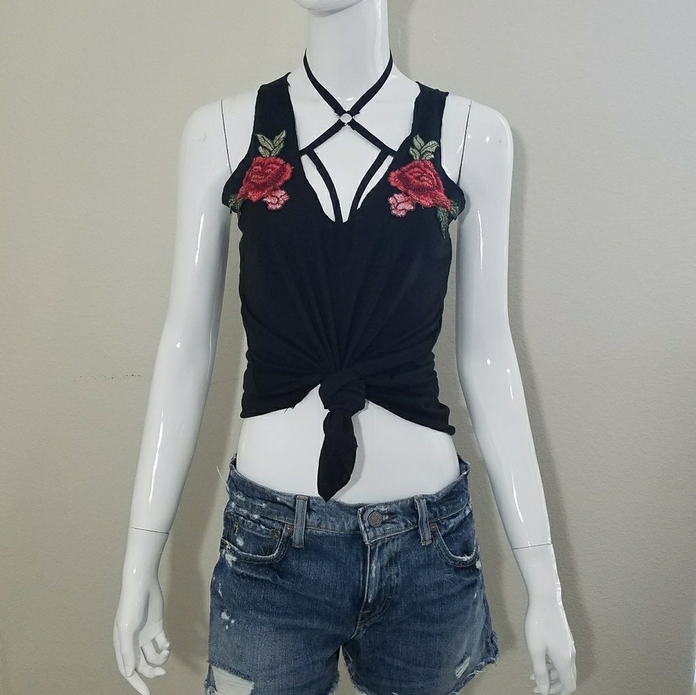 🔴 4 FOR $20!  Floral Rose Applique Tank Top - Picture 3 of 4