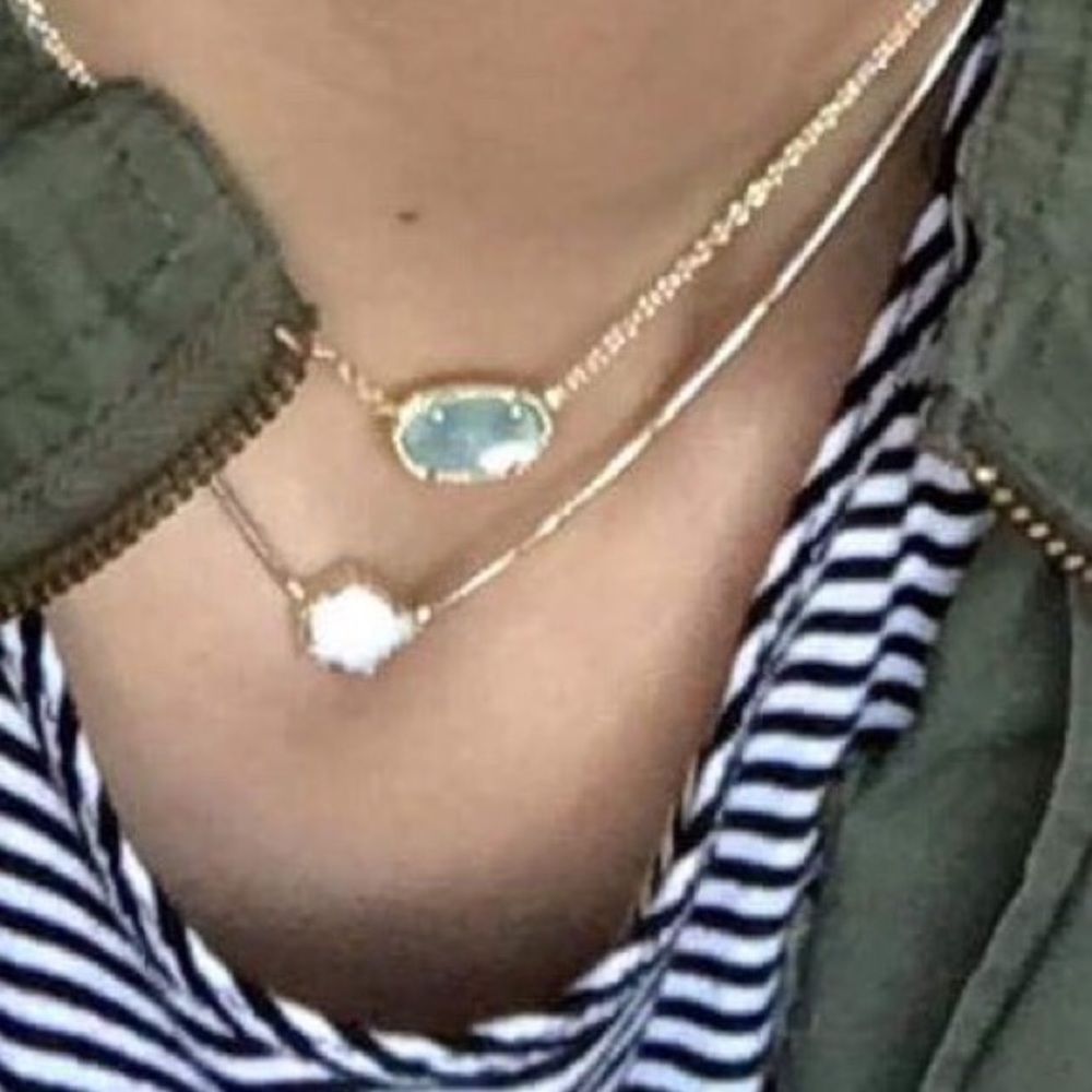 ❌SOLD❌ Kendra Scott Elisa Necklace - Picture 7 of 7