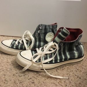 Women's Converse size 8.5