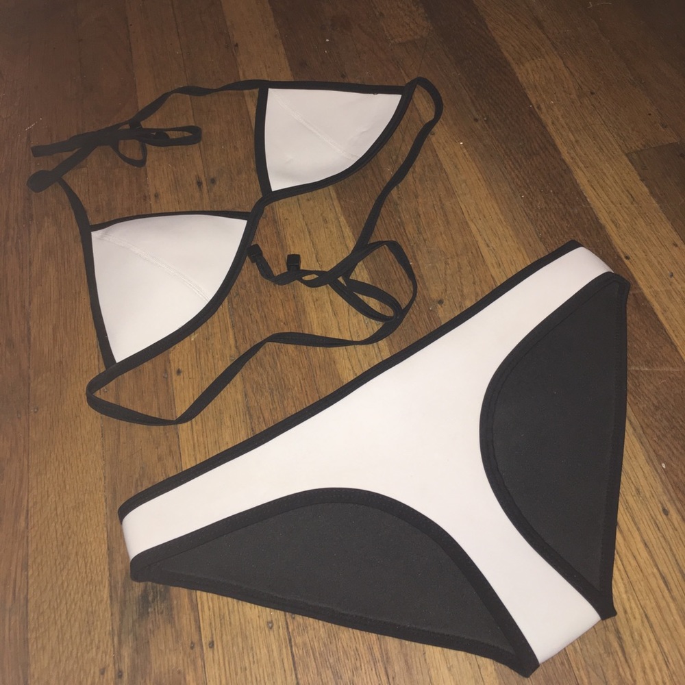 White triangl bikini