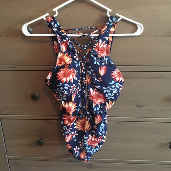 ⭐️1 Left ⭐️One Piece Floral Swimming Suit - Picture 4 of 7
