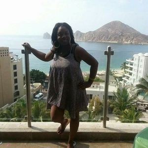 Meet your Posher, Latoya