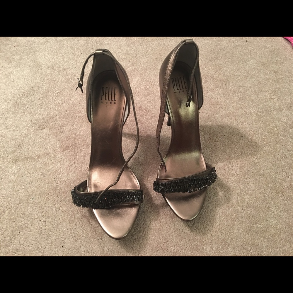 Pelle Moda heels