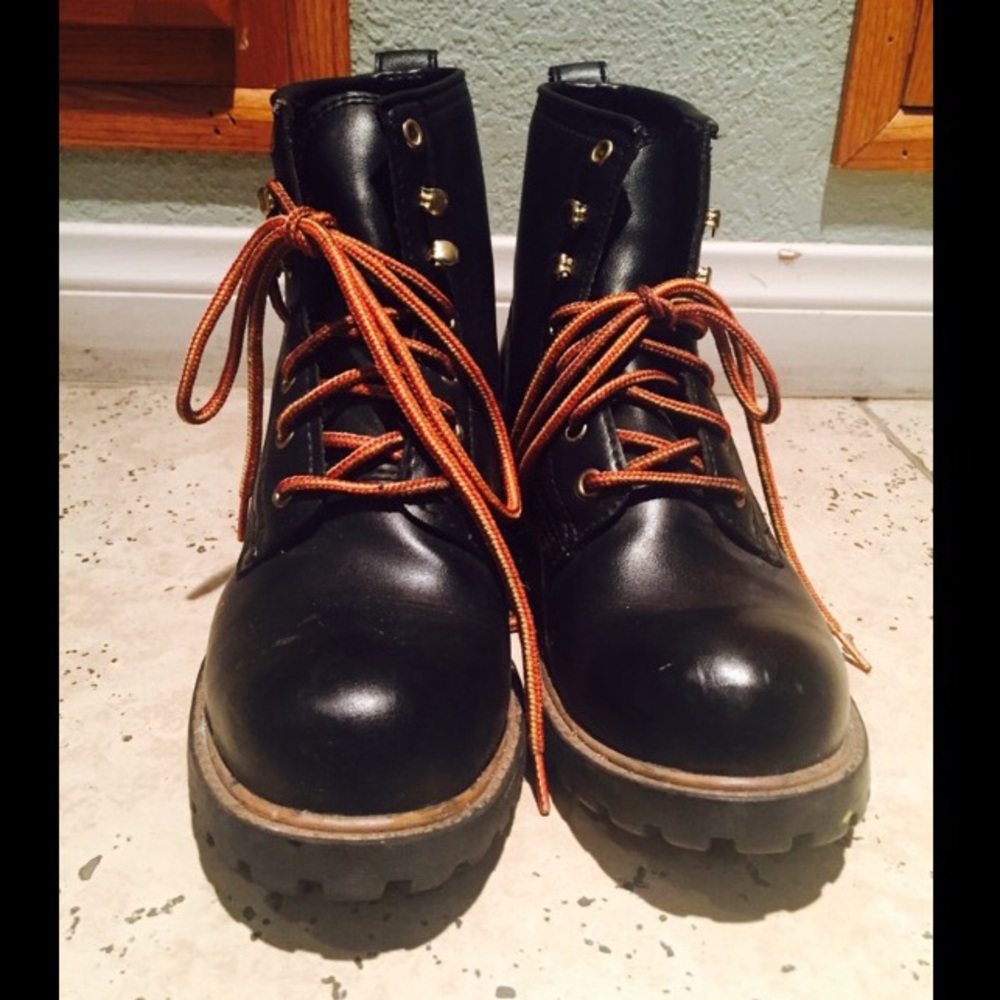 Black Outdoor Lace Up Boot