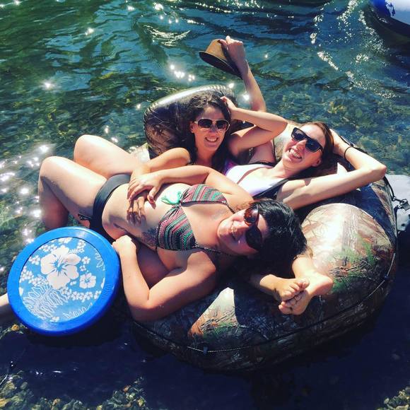 Meet your Posher, Amanda - Picture 2 of 3