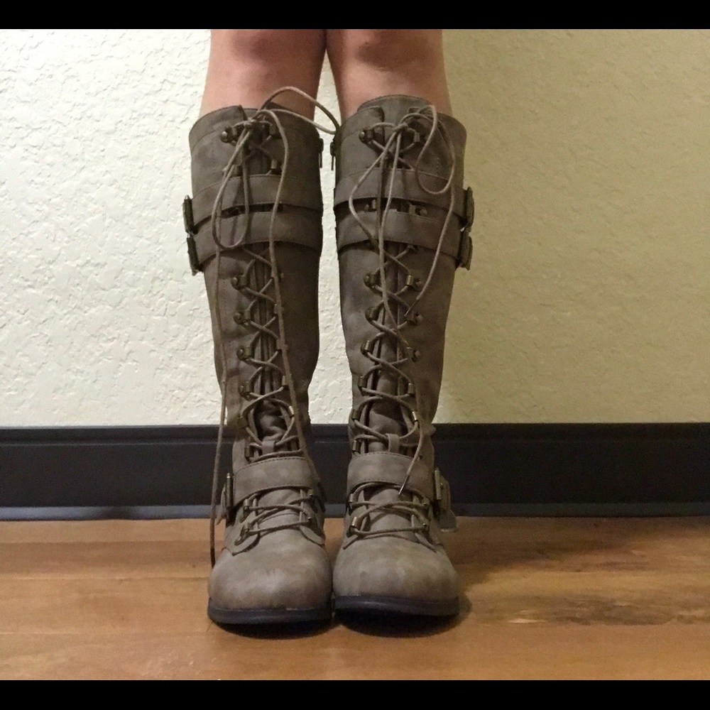 Lace up boots - Picture 1 of 1