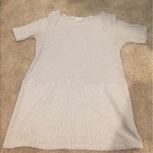 Super cute long tee!