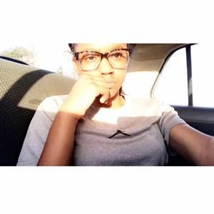 Meet your Posher, Malika