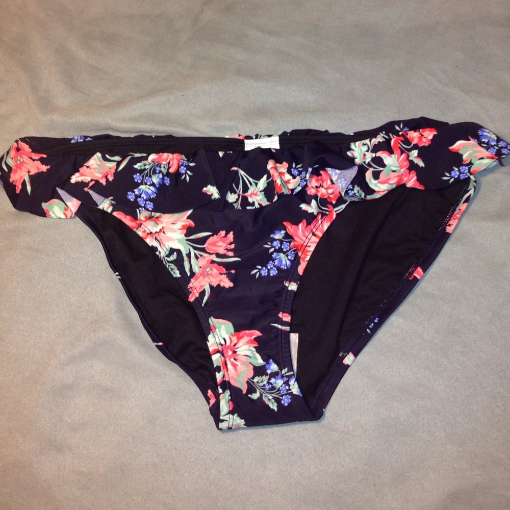Converse one star ruffled flower bikini bottoms