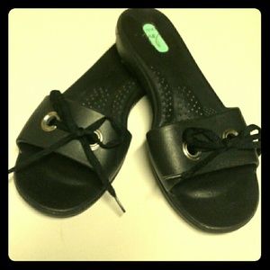 Okabashi Black Slide Sandal with Bow Tie