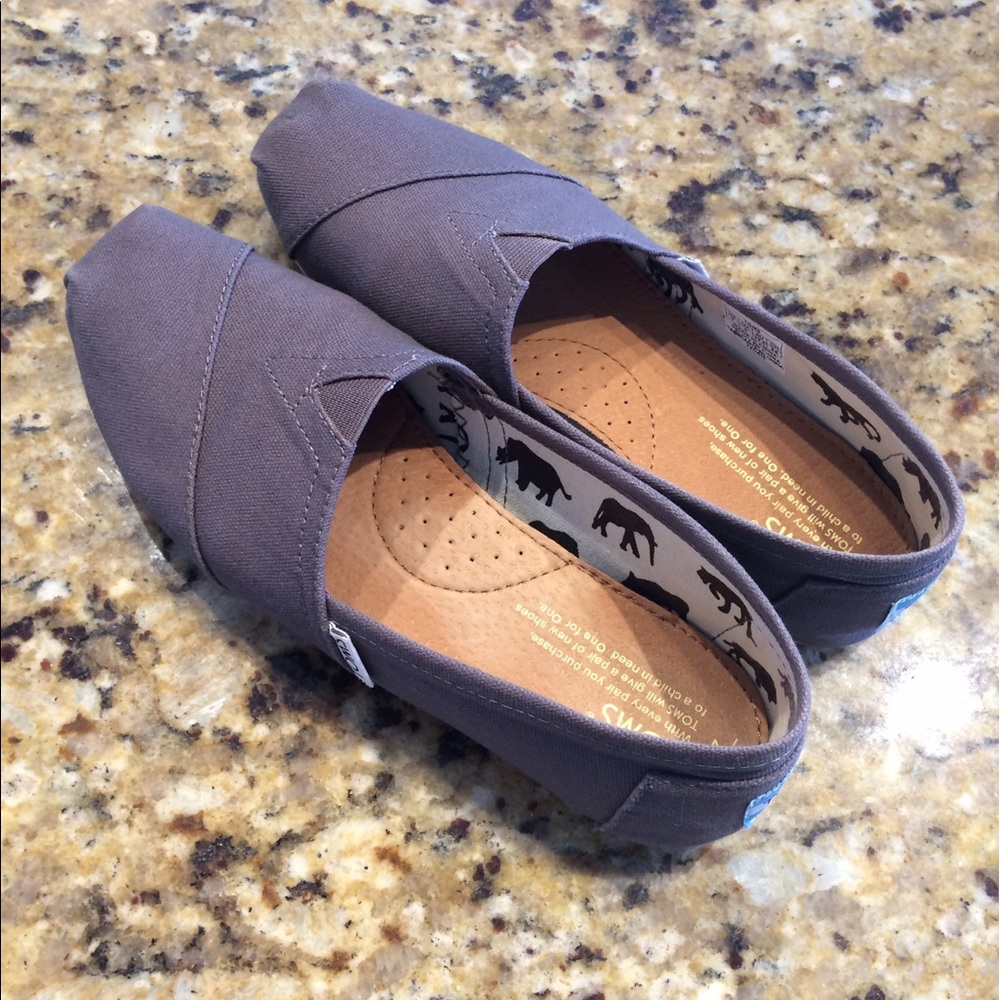 Gray TOMS
