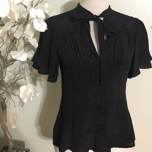 Urban Outfitters Tops - KIMCHI & BLUE BLOUSE