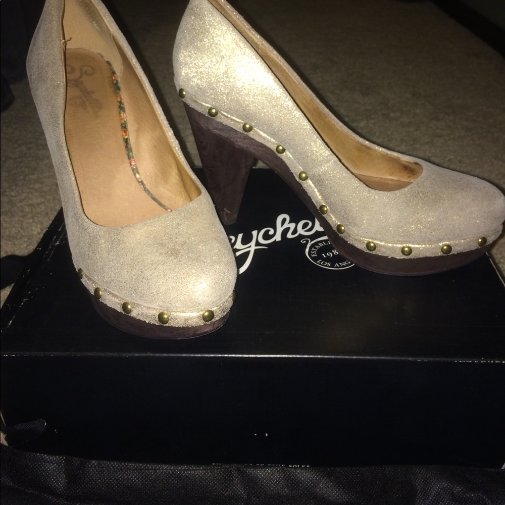 Gold, leather, Seychelles wooden high heels.