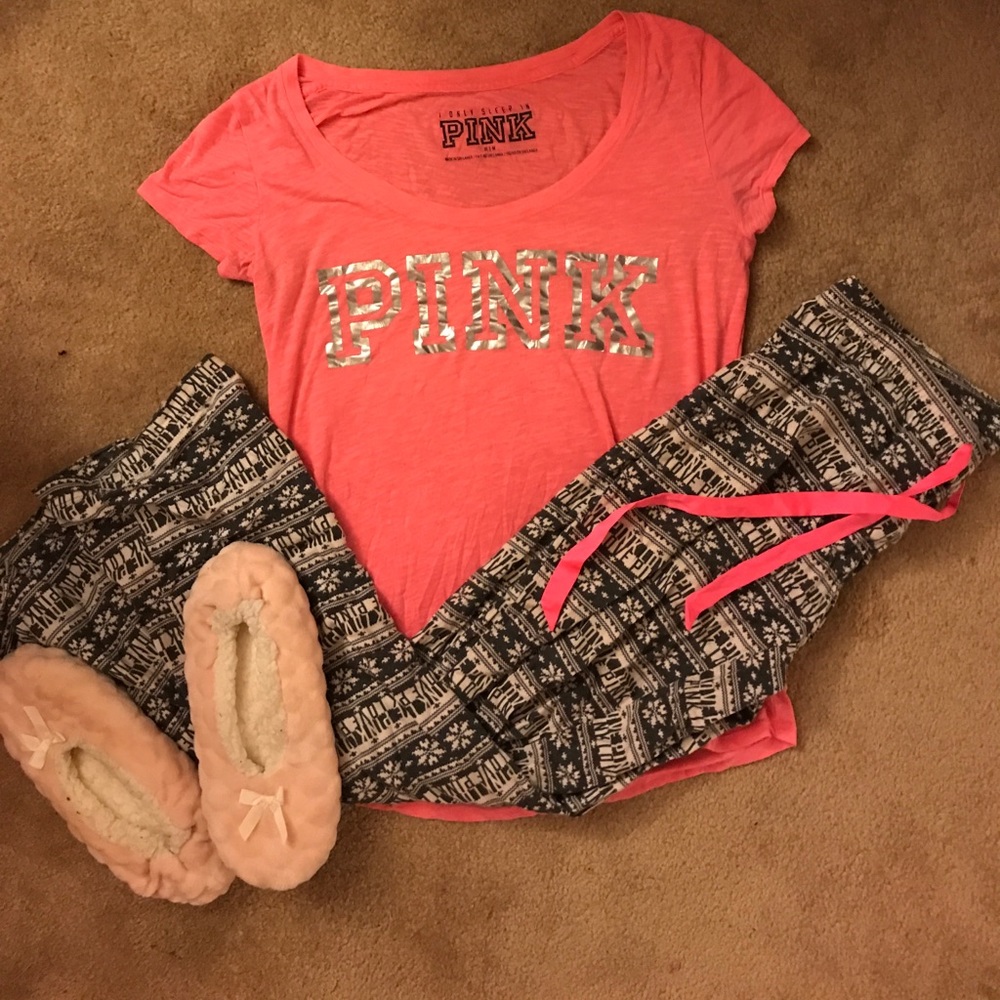 Victoria's Secret pajama set 🎀💗💗