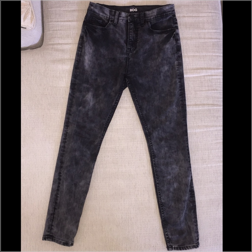Urban Outfitters BDG High Rise Twig AcidWash Jeans
