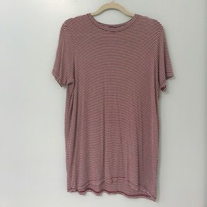 maroon&white tshirt dress🙈