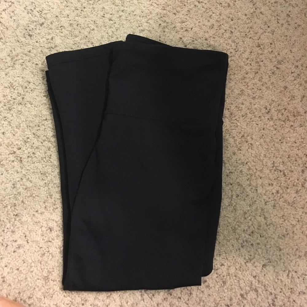 GAP crop yoga leggings