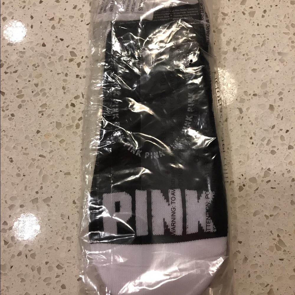 2 VS VICTORIAS SECRET PINK ULTIMATE NO-SHOW SOCK - Picture 2 of 3