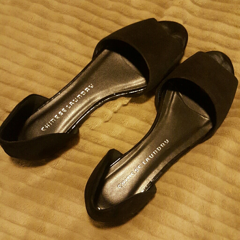 Barely Worn peep toe sandal