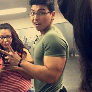 Meet your Posher, Cesar