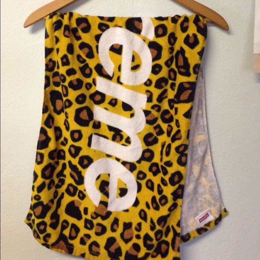 Supreme leopard towel
