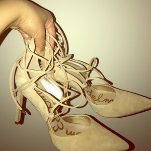 Sam Edelman Helaine Suede Pumps in Beige size 7