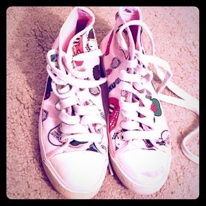Harajuku Lovers shoes. Size 6. Worn a few times.