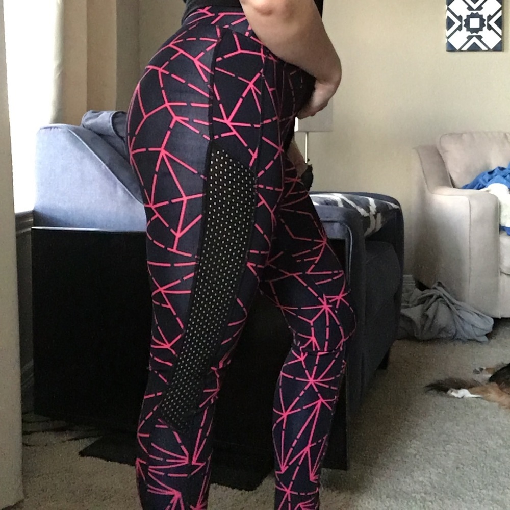 POP Fit Geometric Mesh Workout Leggings