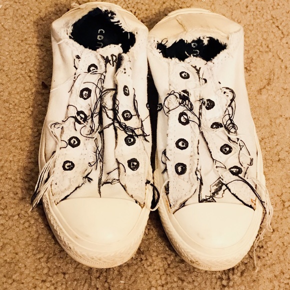 Converse Shoes - Converse shoes. Size 5