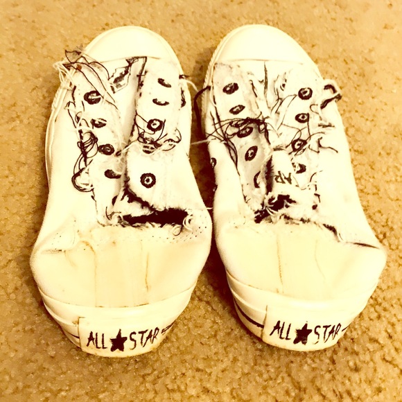 Converse shoes. Size 5 - Picture 2 of 7