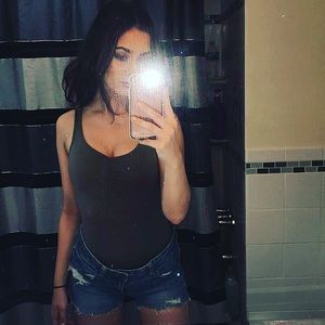 Meet your Posher, Julia