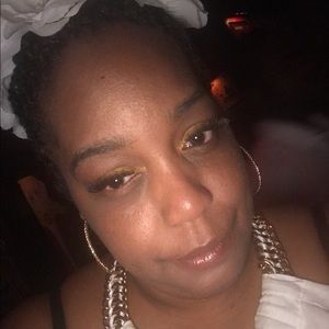 Meet your Posher, Nikki