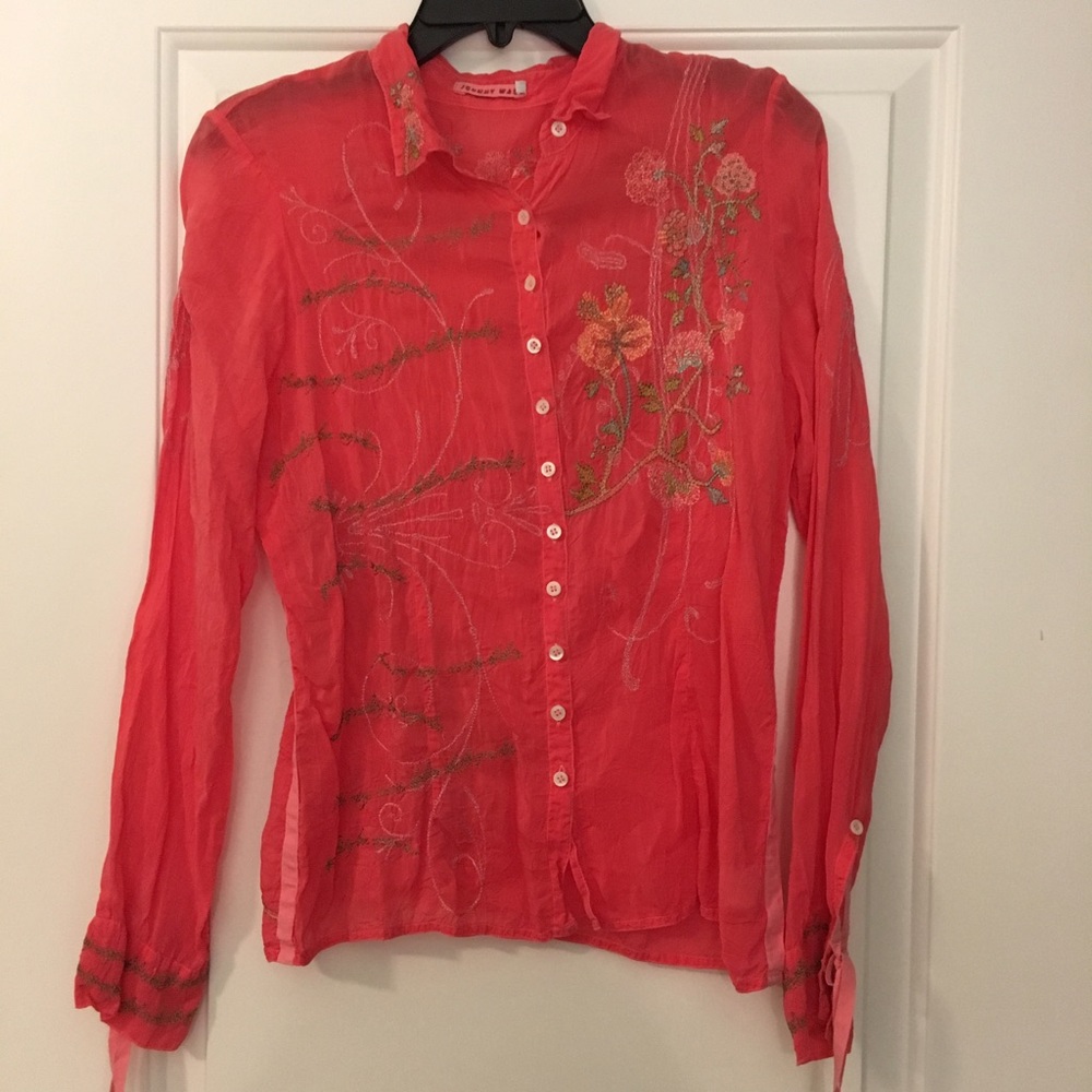 Unique Johnny Was button down shirt