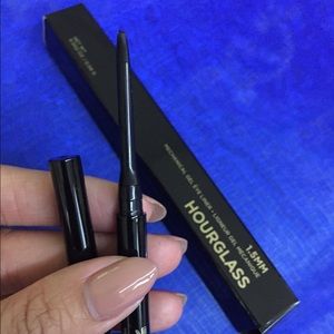 HOURGLASS brand new eyeliner