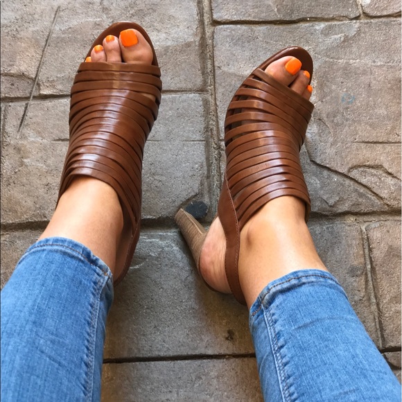 Cognac Open Toe Strappy Leather Slingback Sandals - Picture 4 of 7