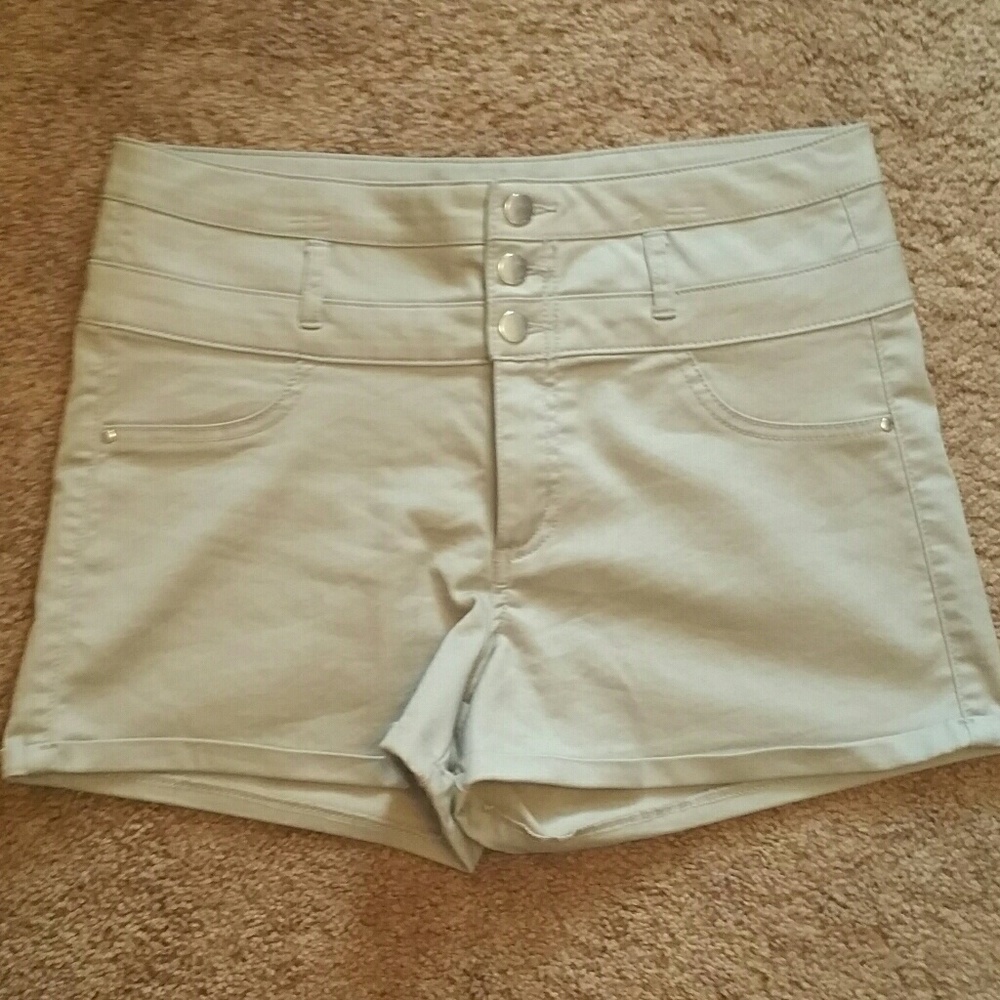Grey shorts (never worn)