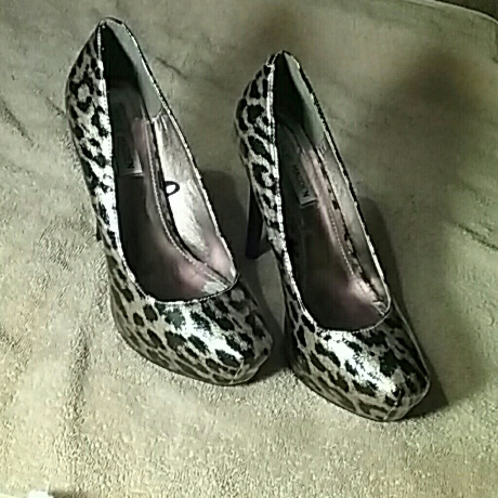 Ladies shoes